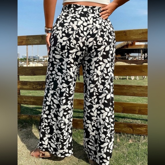 Boho Plus Size High Waist Floral Print Wide Leg Palazzo Pants - Picture 2 of 6